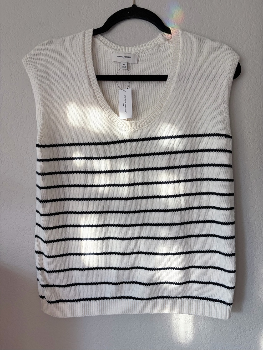 Banana Republic NWT Ivory & Black Striped Knit Sleeveless Vest -Sz XS